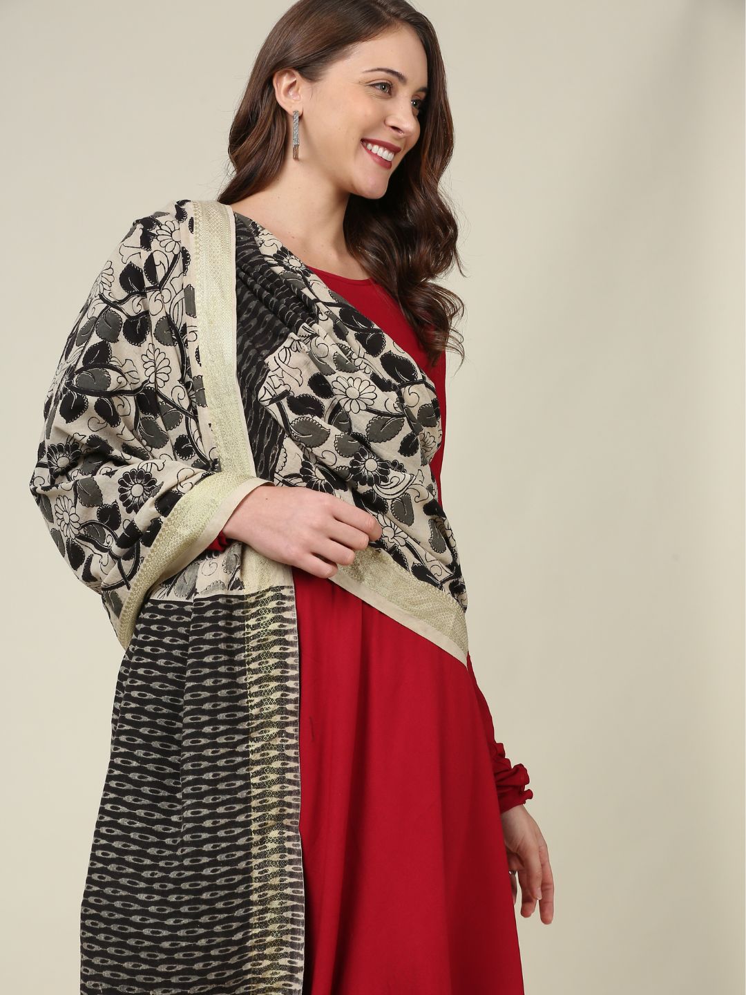 Kalamkari Mangalgiri Black & Beige Cotton Dupatta