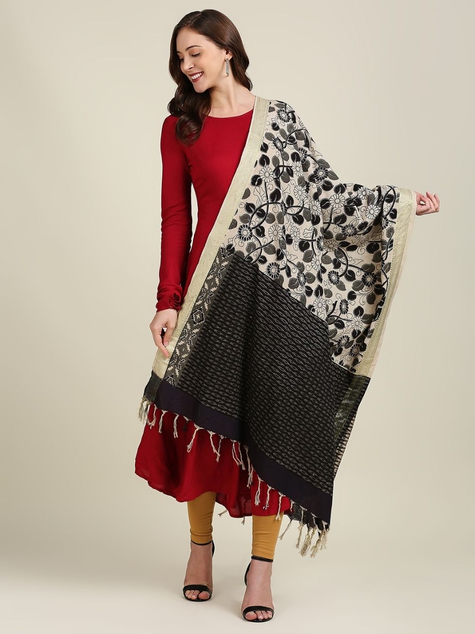 Kalamkari Mangalgiri Black & Beige Cotton Dupatta