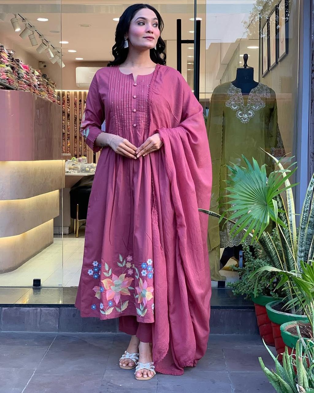 Elegant Rosewood Pleated Kurti