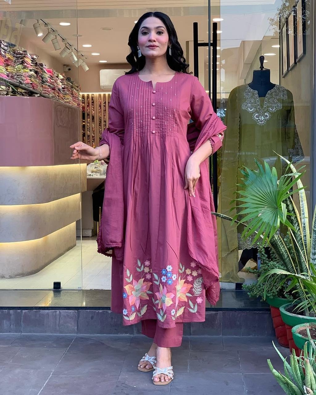 Elegant Rosewood Pleated Kurti