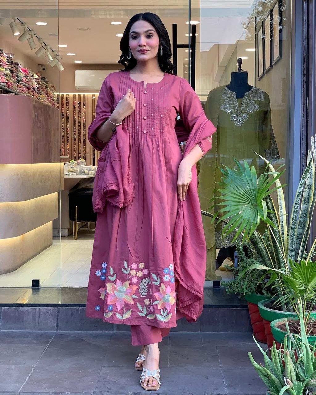 Elegant Rosewood Pleated Kurti